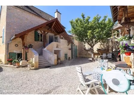 propriété 6 pièces 185 m²