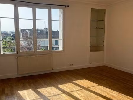 appartement lumineux 80 m2 à 8 mns gare de juvisy