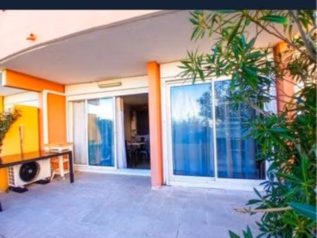 appartement t2 rénové avec terrasse