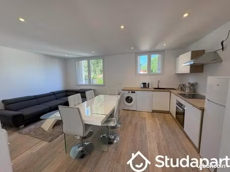 chambre 1 pièce 14 m²