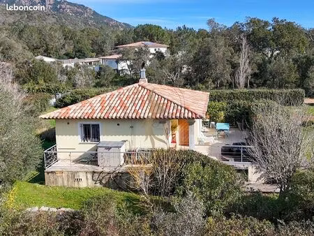 villa 2 pièces 66 m²