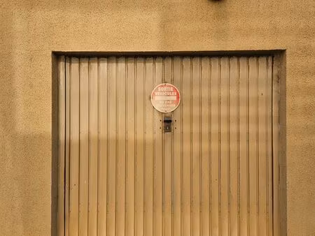 location garage quartier loretto