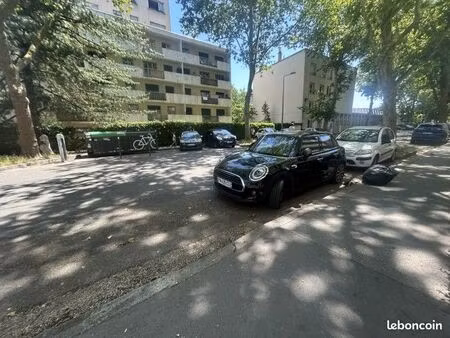 local commercial 66 m²