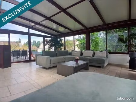 maison 9 pièces 183 m²