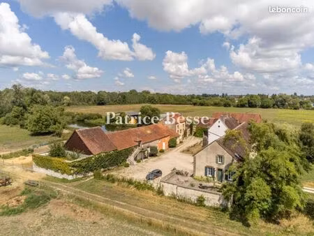 moulin 18 pièces 270 m²
