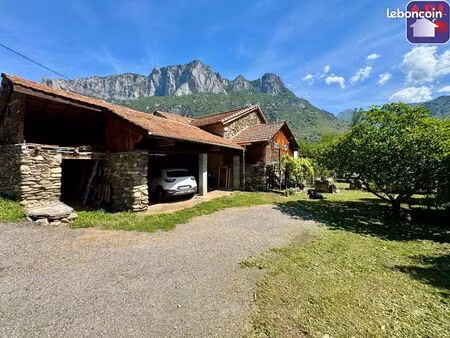 maison 6 pièces 184 m²