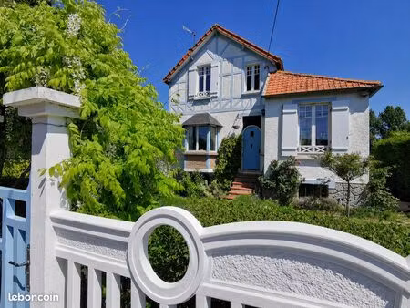 villa anglo-normande 1930 pleine de charme - dpe c - 1h10 de paris