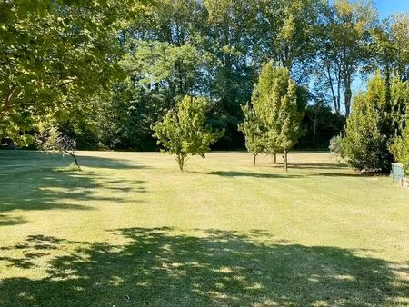 terrain constructible plat hors lotissement – 1800 m² – cu 2026