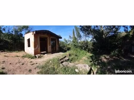 terrain 5800m2 eau cabane