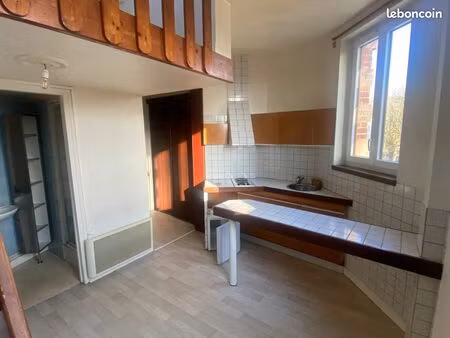 studio de 18 m² (21 m² utile) 100 mètres des facs