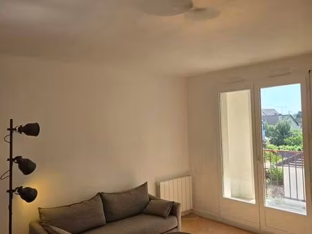 appartement t2 meublé rénové hyper centre  parking