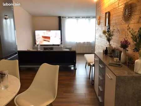 appartement récent de 38 m²  avec jardinet  à meulan