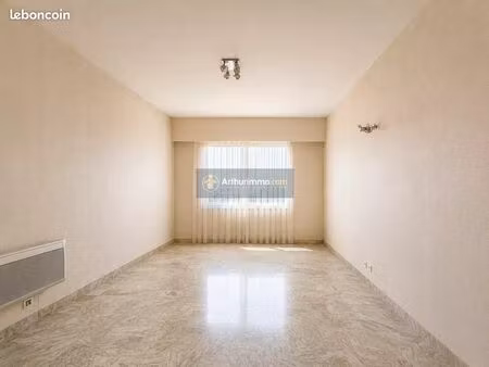 studio 1 pièce 25 m²