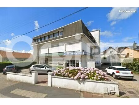 bureau 170 m²