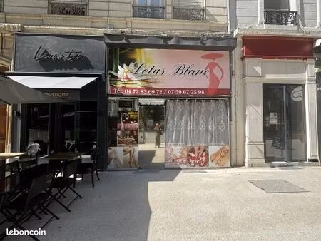 commerce beauté/coiffure 73 m²