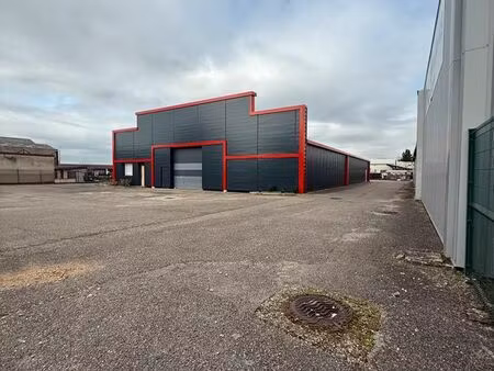 depot commercial / local commercial / bureau