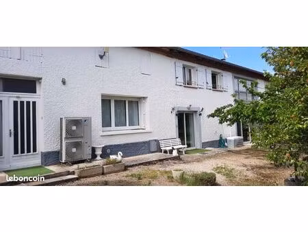 corp de ferme avec 2 logement fonctionnels