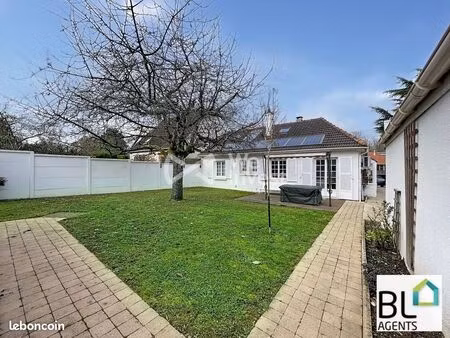 maison 6 pièces 102 m²