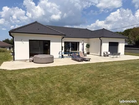 pavillon 6 pièces 123 m²