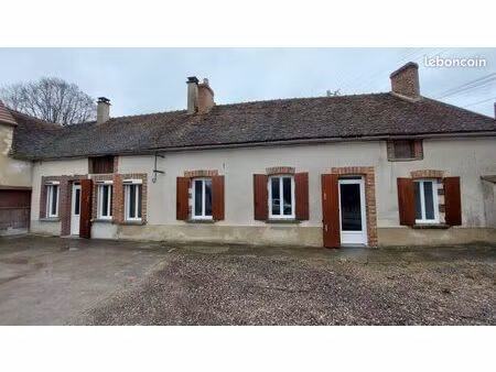 maison à louer au mont saint sulpice