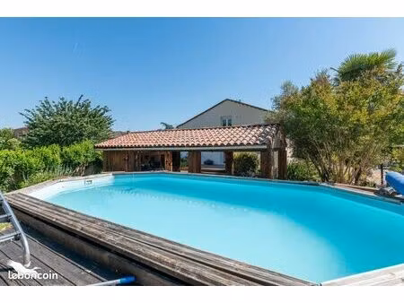 maison 6 pièces 165 m²