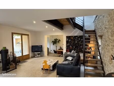 maison - piscine - 6 pièces - 187 m²