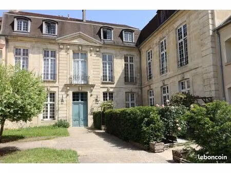 studio 1 pièce 37 m²