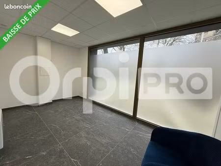 bureau 12 m²