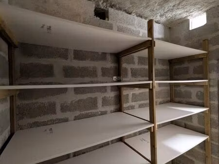 cave saine  aménagée et sécurisée de 4m² - secteur mémorial