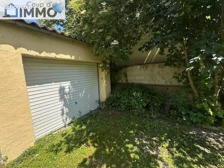parking/box 16 m² sainte-savine
