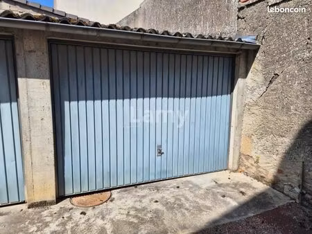 garage/box 15 m² sens