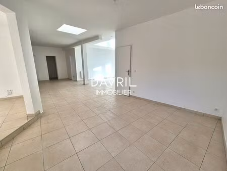 local commercial 106 m² andresy