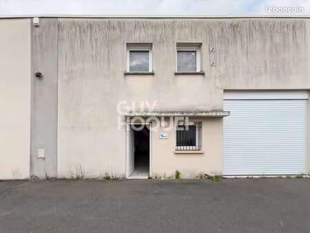 local 132 m² fontenay tresigny