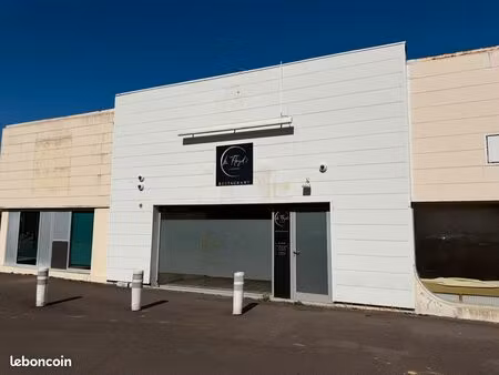 st-georges  centre commercial la guillaumée  local de 53 m²