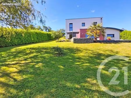 maison 6 pièces 126 m²