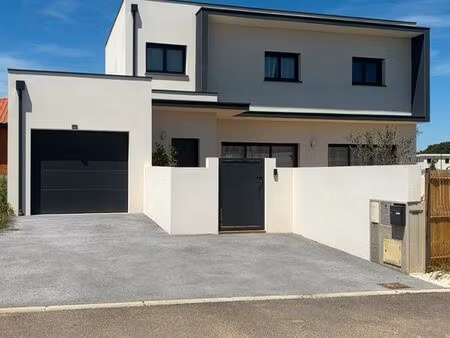 villa contemporaine - piscine - 3 suites - pollestres
