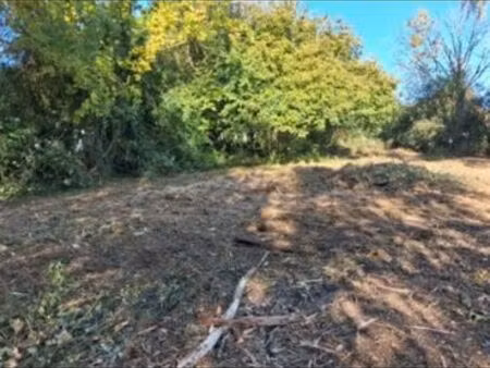 terrain 1925 m² auxon