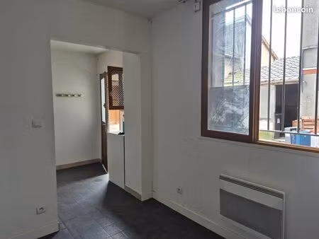 apparemment avec cabanon