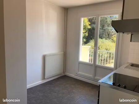 appartement - 30m² avec balcon - 400 c.c