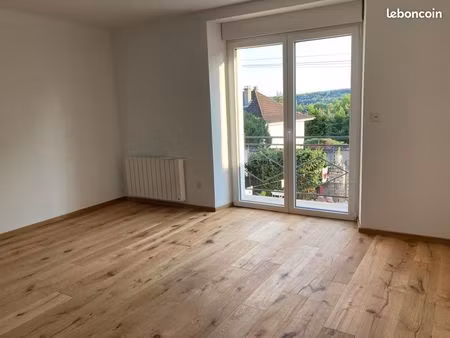 appartement de 60m2 avec cour et parking - rénové a neuf proche vesoul