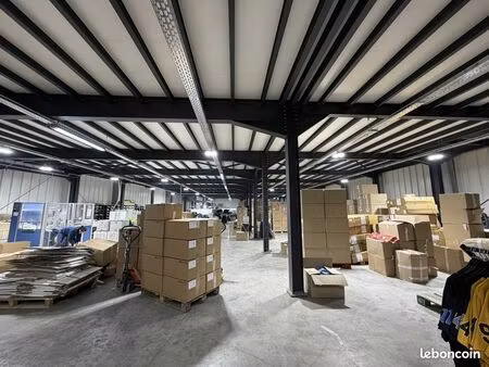 entrepôt 2080 m² chelles