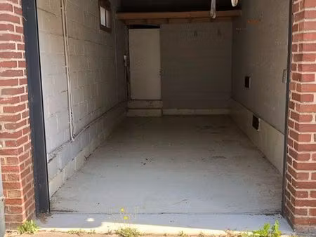 ◊ garage privé à louer – environ 25m2