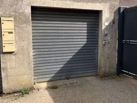 box de stockage privé 30m3 à louer