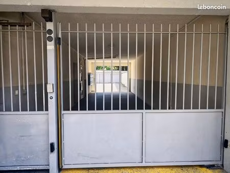 box/garage gare de pontault-combault