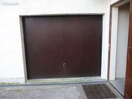 grand garage proche mer