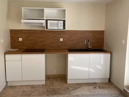 saint-fargeau (89170) – maison de village rénovée – 77 m² – 3 chambres