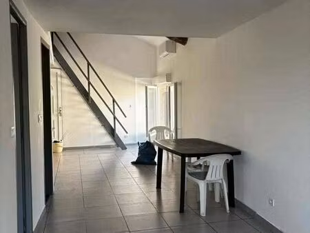 immeuble avec 9 % rentabilite environ