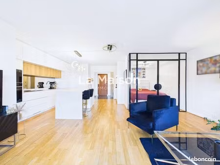 studio 2 pièces 54 m²