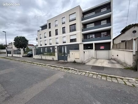 appartement 4 pièces 77 m²