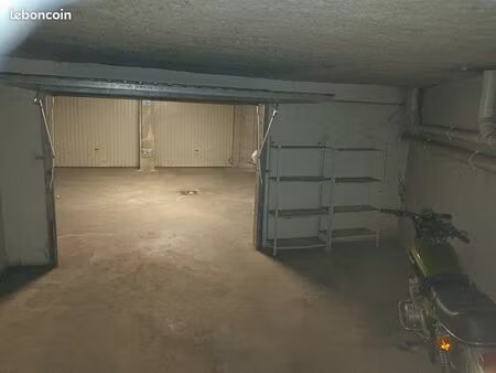 location garage fermé